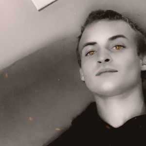 Meet your Posher, Adam